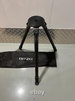 Gitzo Tripod Systematic Series 3 Long 3 Sections GT3533LS New Missing Screw