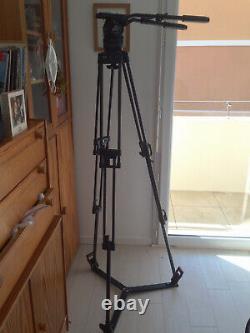 Head Sachtler 15 SB with carbon fiber tripod. Payload up to 17kg/38 lbs. Comes w