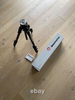 Manfrotto 190CXPRO4 CF Tripod-Q90 Carbon Fibre Made In Italy New Boxed