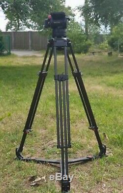 Sachtler Video 12 100mm tripod system with Carbon Fiber 1 stage legs