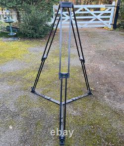 Vinten 100mm Single Stage 2-section Carbon Fibre Tripod with Ground Spreader